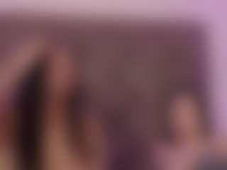 Live cam show with JulietteMoretti - Body Massage on googirlz