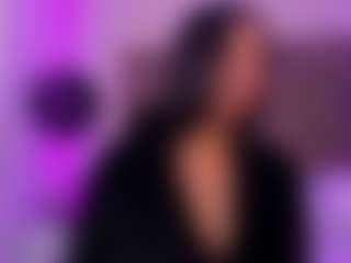 Live cam show with JulietteMoretti - Brown Eyes on SinfulBabes