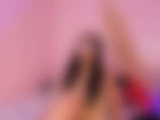 MiiaDiaz's Live Sex Cam Show