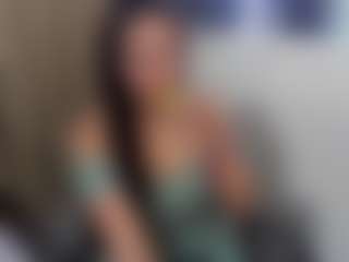 MiiaDiaz's Live Sex Cam Show