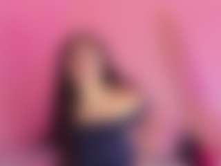 MiiaDiaz's Live Sex Cam Show