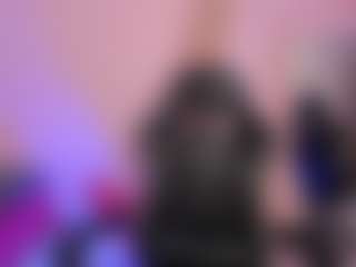 Live cam show with MiiaDiaz - Ass Bouncing on livesexfox.com
