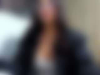 Live cam show with MiiaDiaz - Nipple Piercings on slutload
