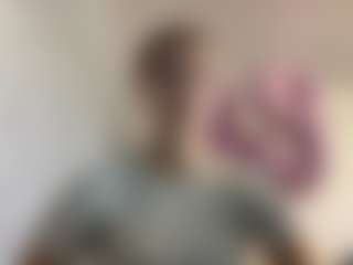 Live cam show with Lilly - Petite on Camsoda