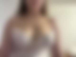 Live cam show with Lilly - Ass Bouncing on madthumbs