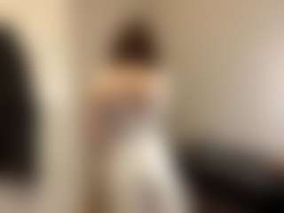 Live cam show with NikiLaduke - Striptease Teen (18+) on dropp.cam