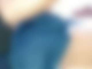 bella-777's Live Sex Cam Show