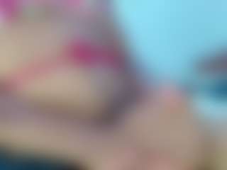 bella-777's Live Sex Cam Show