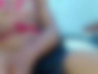 bella-777's Live Sex Cam Show
