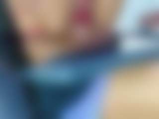 bella-777's Live Sex Cam Show