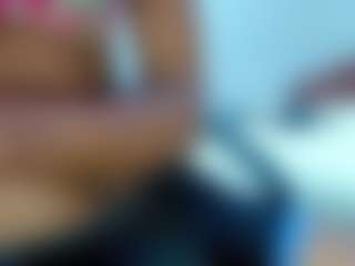 bella-777's Live Sex Cam Show
