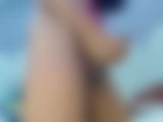 bella-777's Live Sex Cam Show