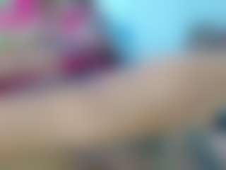 bella-777's Live Sex Cam Show