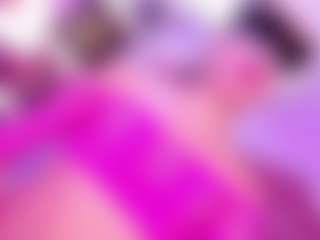Live cam show with little-cloe - Spanish on googirlz | colombia