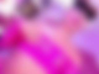 Live cam show with little-cloe - Flat Chested on Pornisteam.com