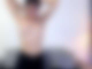 Live cam show with saly-beneth - Muscular on Gym Cam Girls