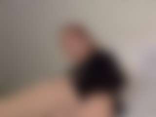 Live cam show with showgerl - Body Massage on StripNow