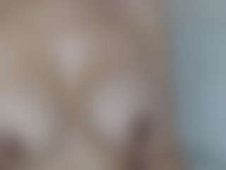 Live cam show with veluna - Normal on Camsoda