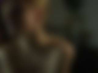 ElenoraMowatt's Live Sex Cam Show