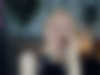 Live cam show with ElenoraMowatt - Small Tits on Fling VIP Chat