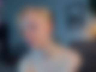 Live cam show with ElenoraMowatt - Moaning on Gym Cam Girls