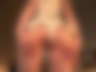 ElenoraMowatt's Live Sex Cam Show