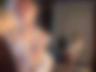 ElenoraMowatt's Live Sex Cam Show