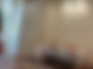 Live cam show with ElsaKisamore - Long Hair on Stripli.com