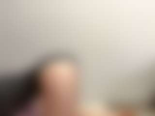 Live cam show with ElsaKisamore - Average on Camsoda