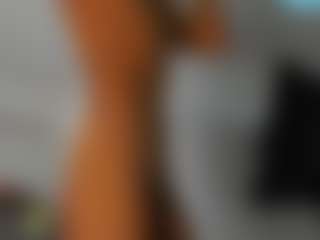 Live cam show with EmmaSweett04 - Small Tits on xheatlive.com