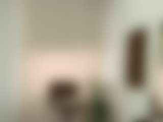 Live cam show with EvaFinas - Ass Clapping on xDating