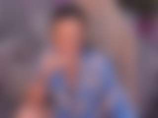 Jennie MILF webcam performer live streaming