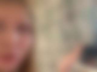 Live cam show with MelaineTosh - Ride Torso on StripNow