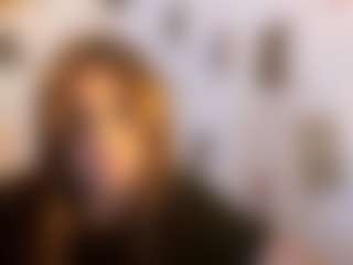 Live cam show with Anny - Brown Hair on Camming Site