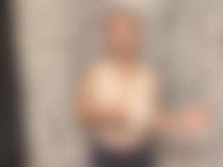 Live cam show with YajairaHazelbush - College on SinfulBabes