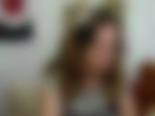 Live cam show with AnniBrown - Public Ebony on Pornisteam.com