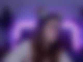 Live cam show with AnniBrown - Solo on livesexfox.com