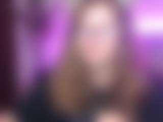 Live cam show with AnniBrown - Public on madthumbs