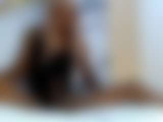 AuroraMilano's Live Sex Cam Show