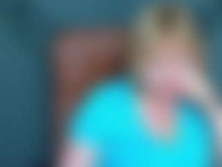 Live cam show with KiraSmiling - Bedroom Blonde Hair on xplaylive.com