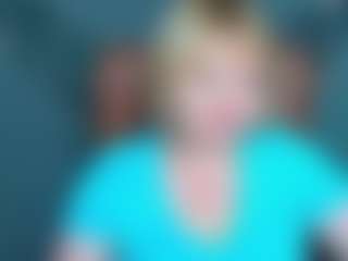 KiraSmiling's Live Sex Cam Show