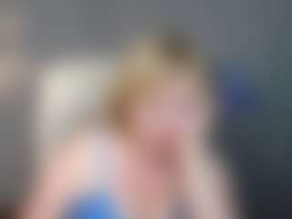 KiraSmiling's Live Sex Cam Show
