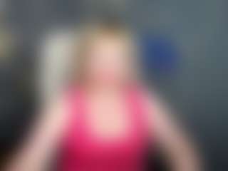 Live cam show with KiraSmiling - Granny Squirt on https://playwithruby.com