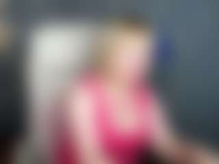 KiraSmiling's Live Sex Cam Show