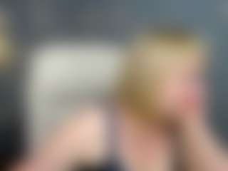 Live cam show with KiraSmiling - Granny Blonde Hair on studioflirtlive.com