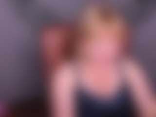 Live cam show with KiraSmiling - Granny Blonde Hair on SquirtSoMuch