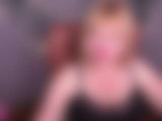 Live cam show with KiraSmiling - Hairy Pussy on StripNow