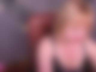 Live cam show with KiraSmiling - Granny on Camsoda
