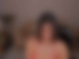 Live cam show with MaddisonLoweX - Tittyfuck on Camsoda