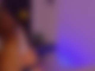 Live cam show with Nora-Vennucci - Bath on Camsoda
